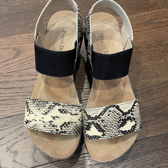 Pierre Dumas wedge - Picture 2 of 5